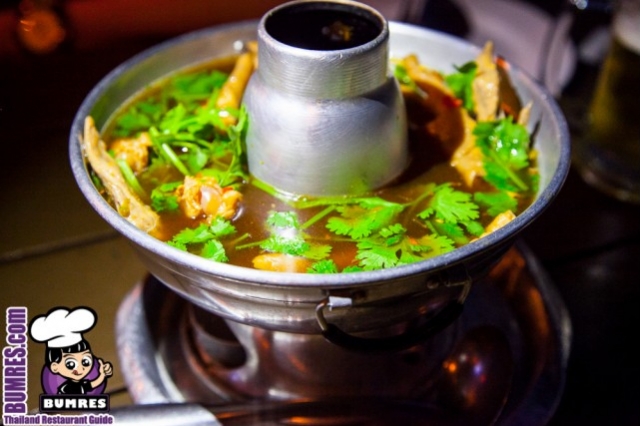 ร้านอาหารไทย Hot chilli