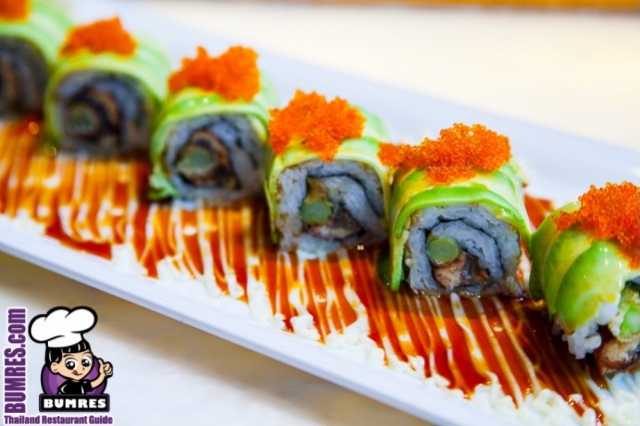ร้านอาหารญี่ปุ่น Rainbow Roll Sushi