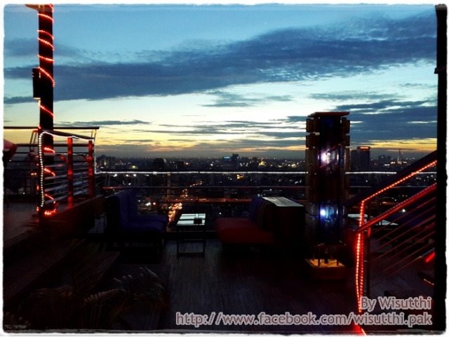 ร้านอาหารโรแมนติก The Roof