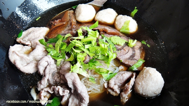 ร้านอาหารอร่อย มีเส้น 